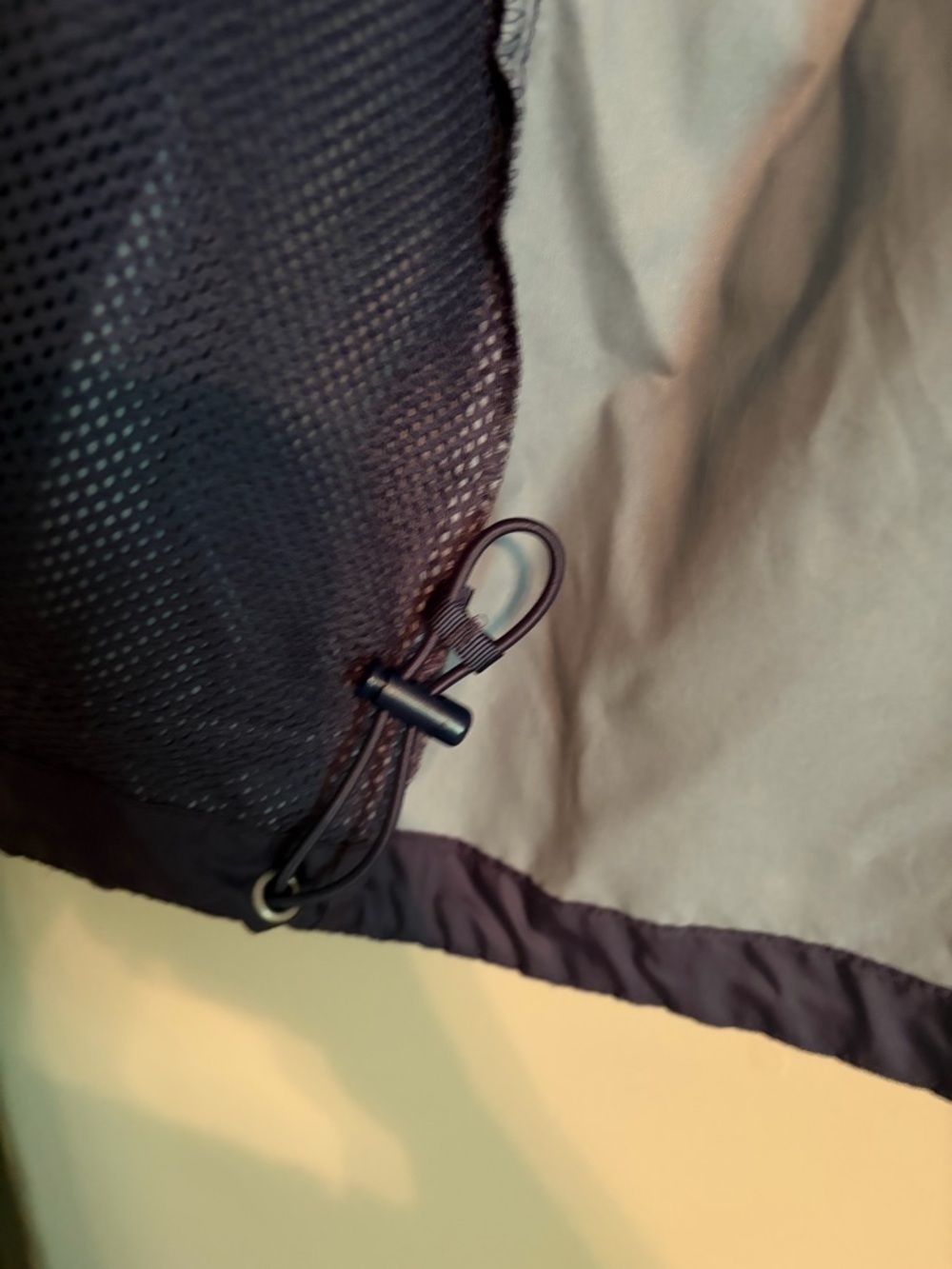 Columbia Navy Blue Hooded Windbreaker Jacket with pockets - Picture 8 of 10